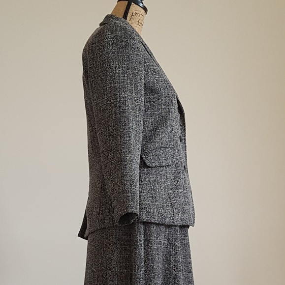 Sag Harbor Suit - Tweed - Picture 2 of 8